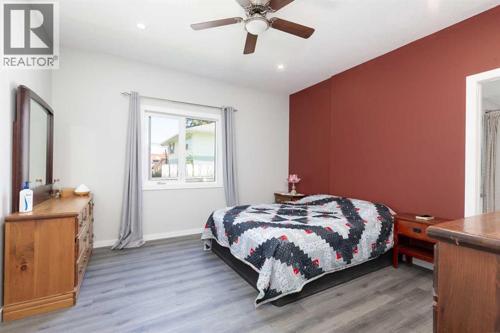 116 S 1 Street W - 19