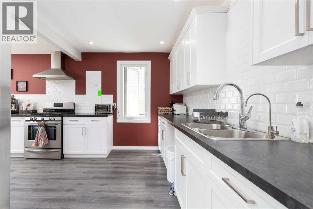 116 S 1 Street W - 10