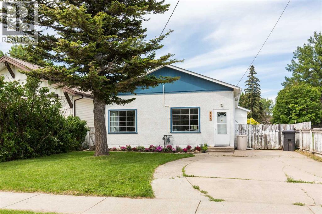 116 S 1 Street W - 2