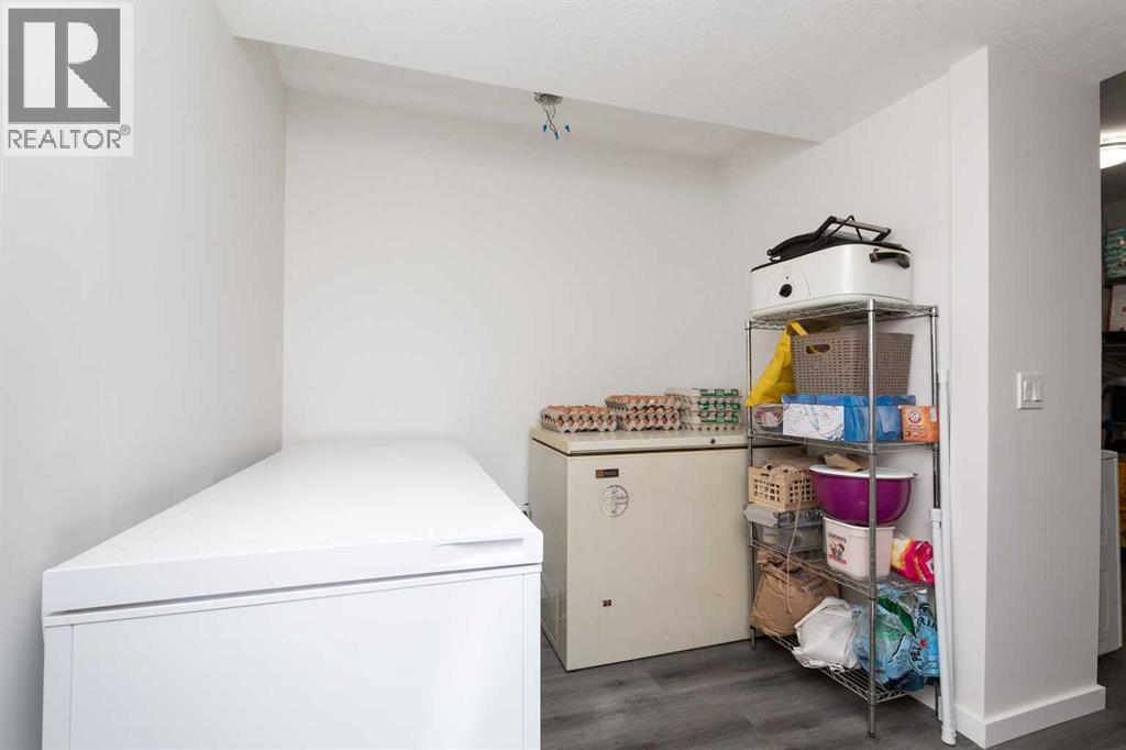 116 S 1 Street W - 26