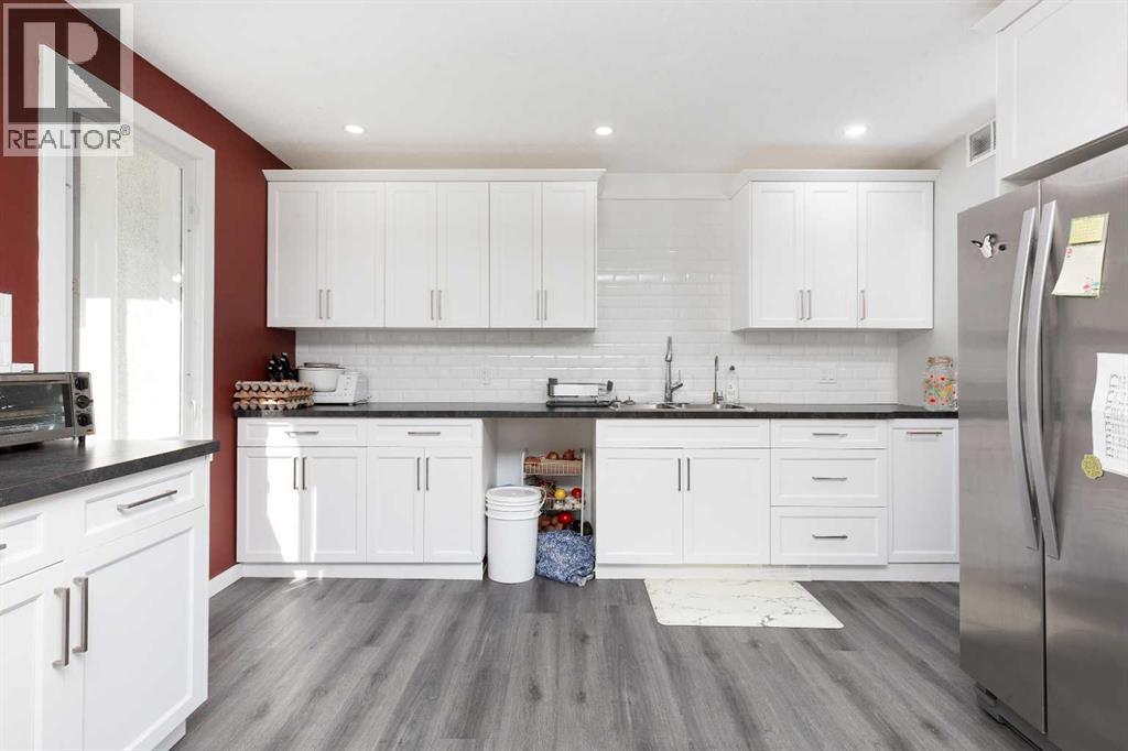 116 S 1 Street W - 9