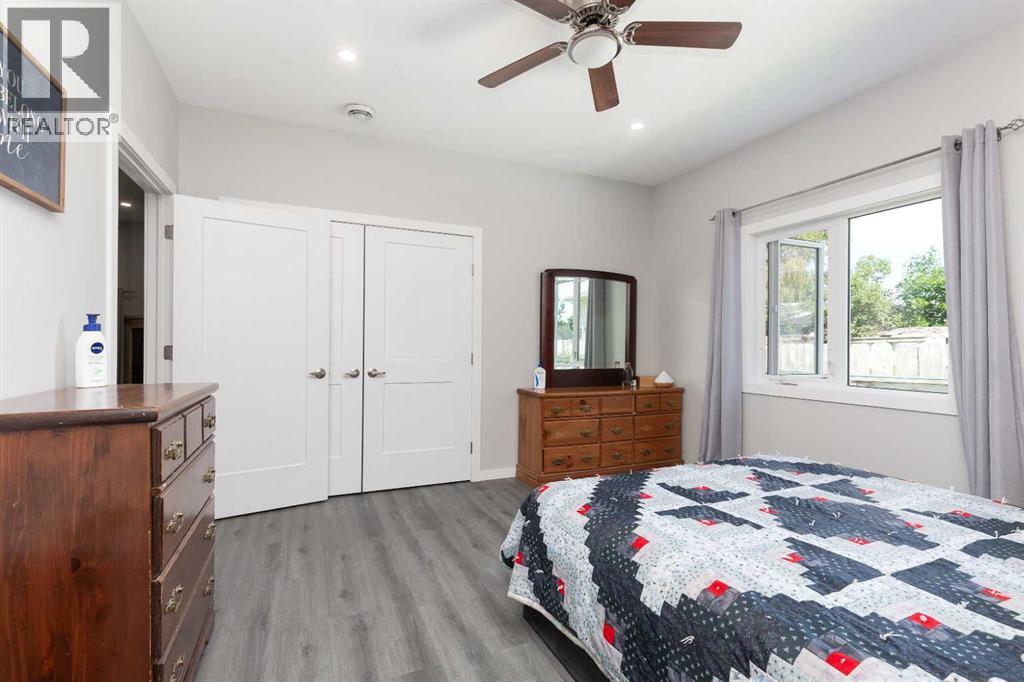 116 S 1 Street W - 20