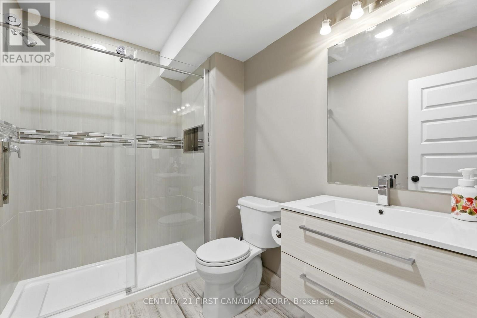 12 GLENWOOD STREET - 33