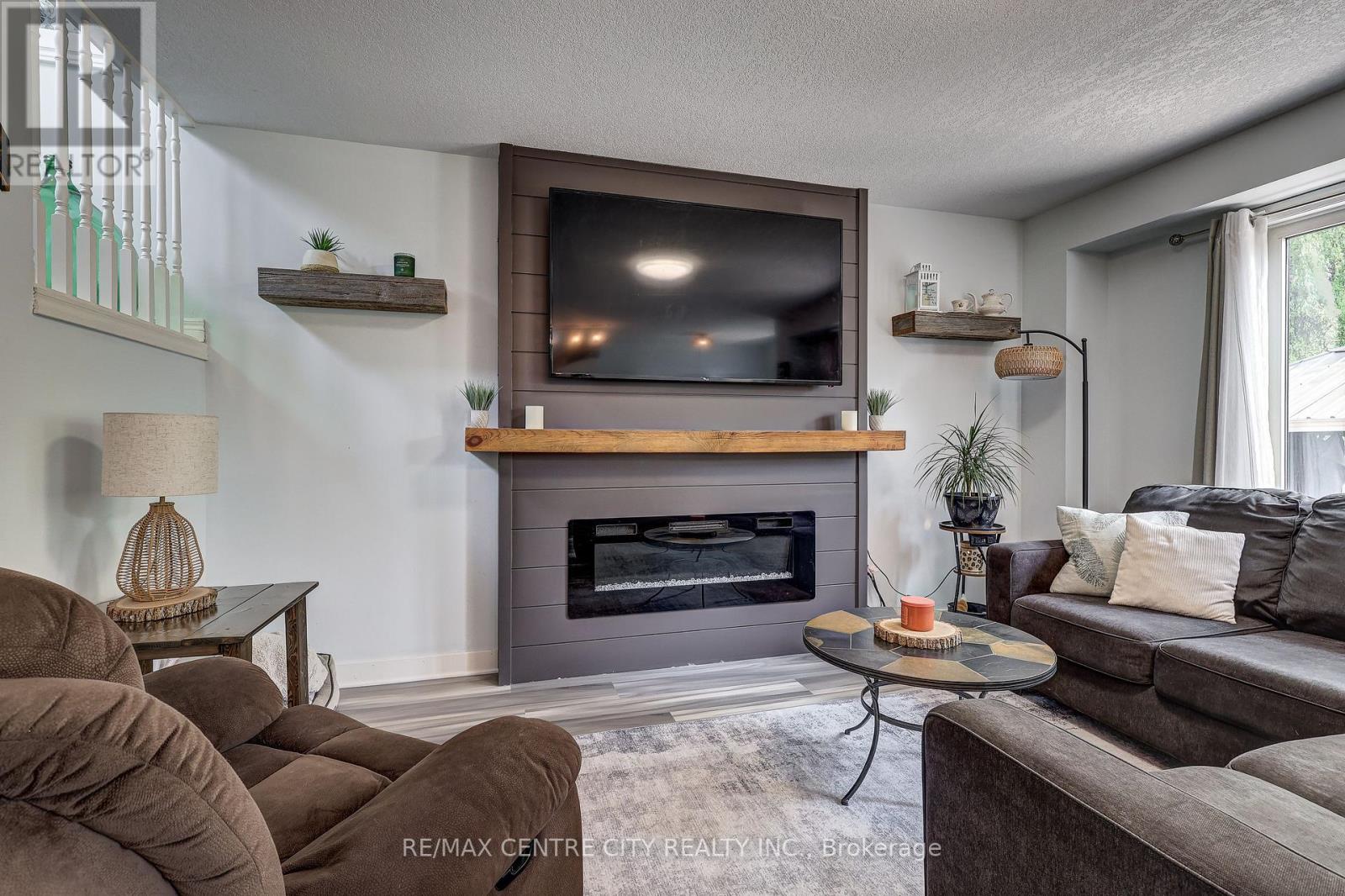 15 SCHREYER DRIVE - Image 11