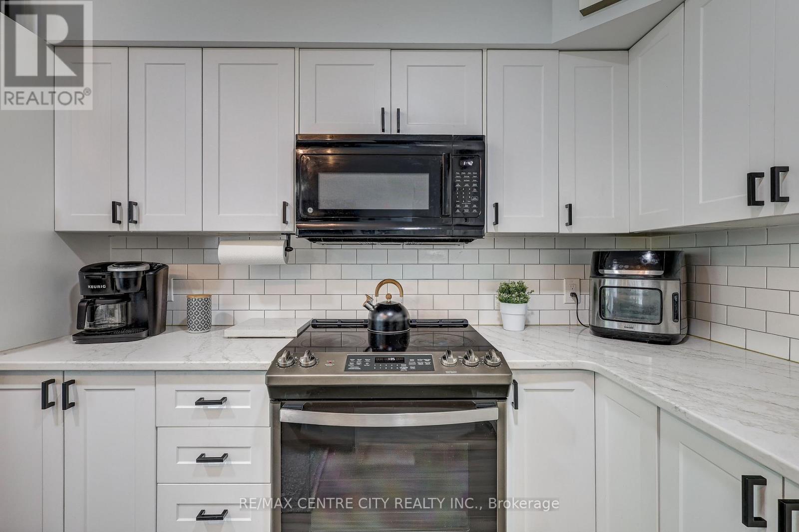 15 SCHREYER DRIVE - Image 18