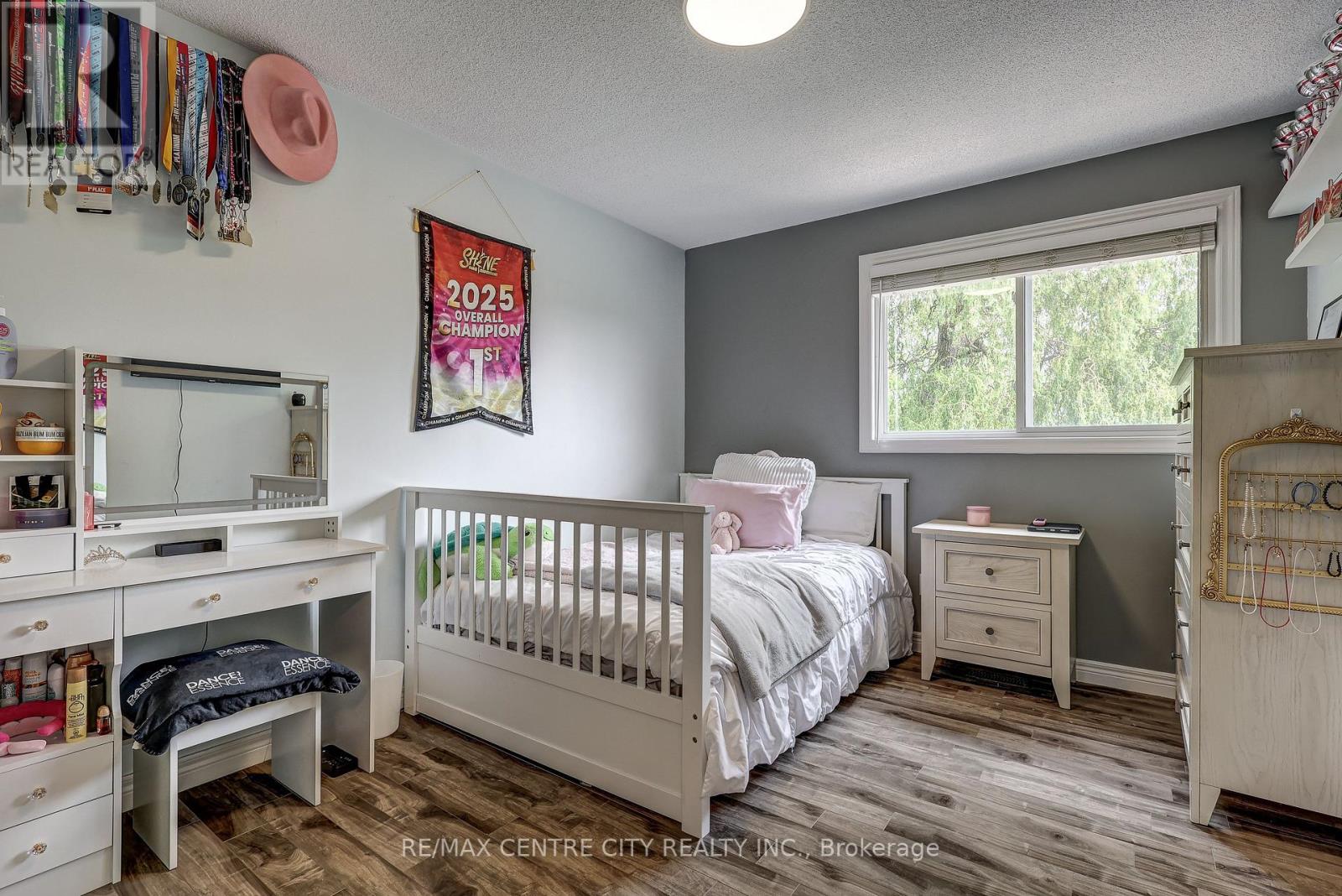 15 SCHREYER DRIVE - Image 31