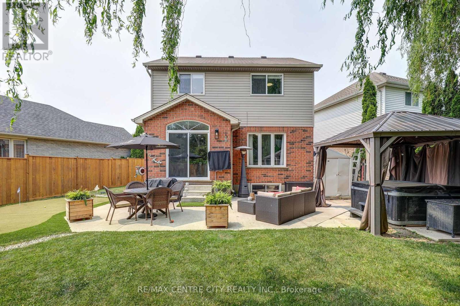 15 SCHREYER DRIVE - Image 40