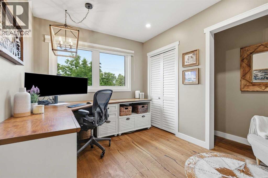 349 Capri Avenue NW - 29