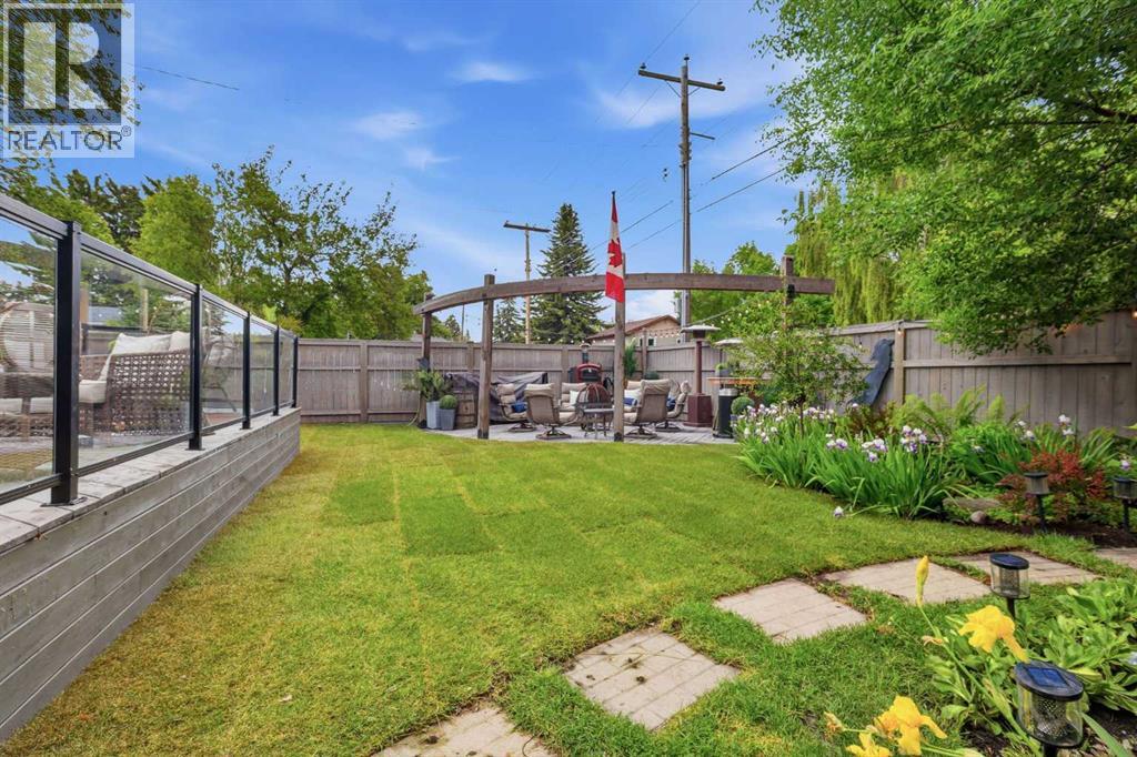 349 Capri Avenue NW - 44