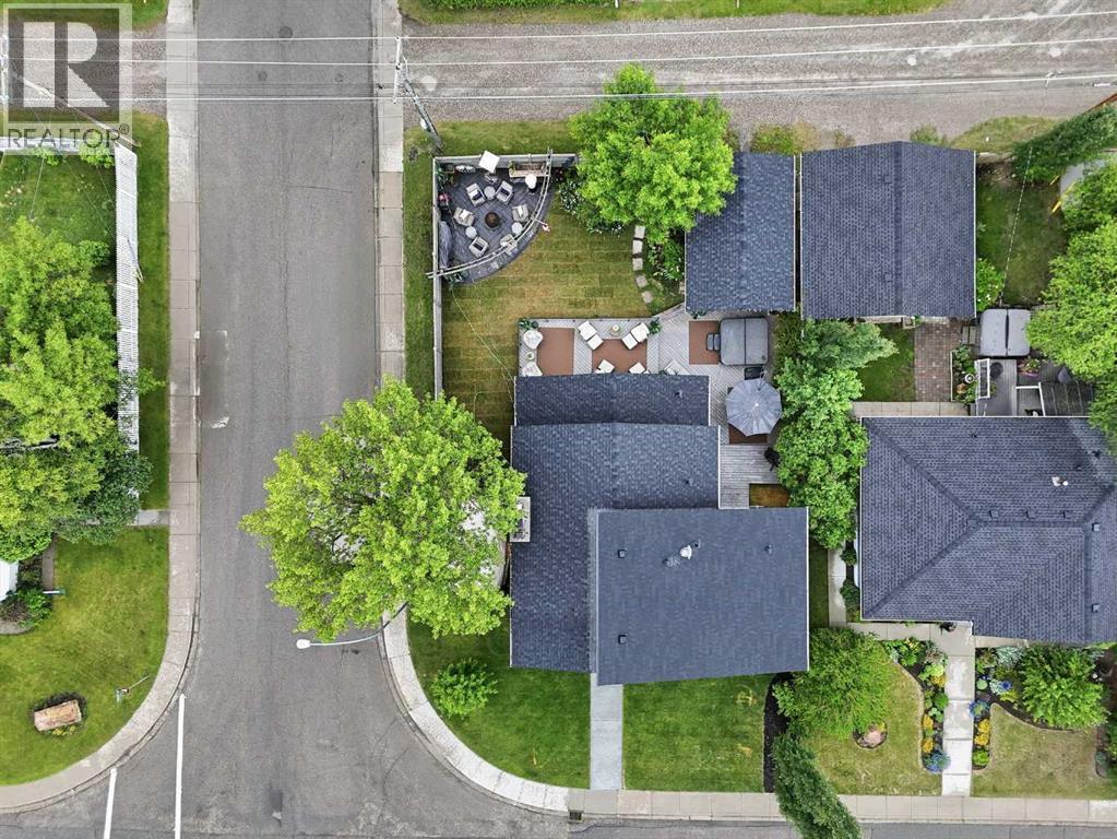 349 Capri Avenue NW - 46