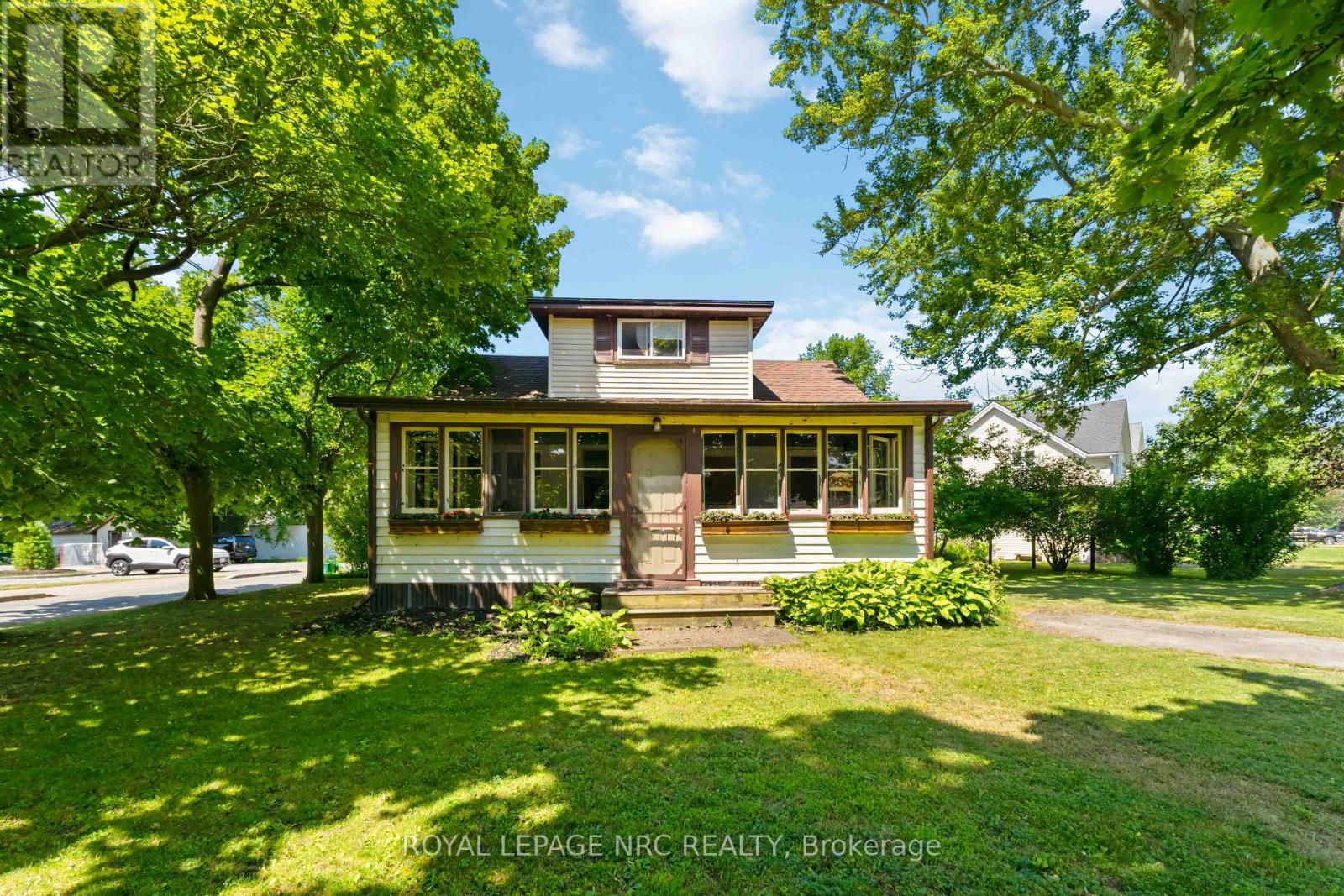 295 LEASK AVENUE - 1