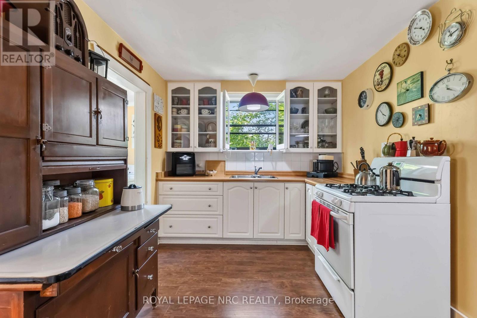 295 LEASK AVENUE - 20