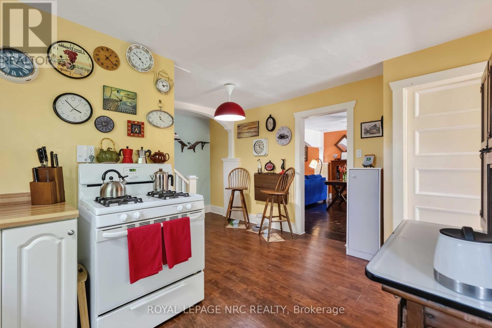 295 LEASK AVENUE - 21
