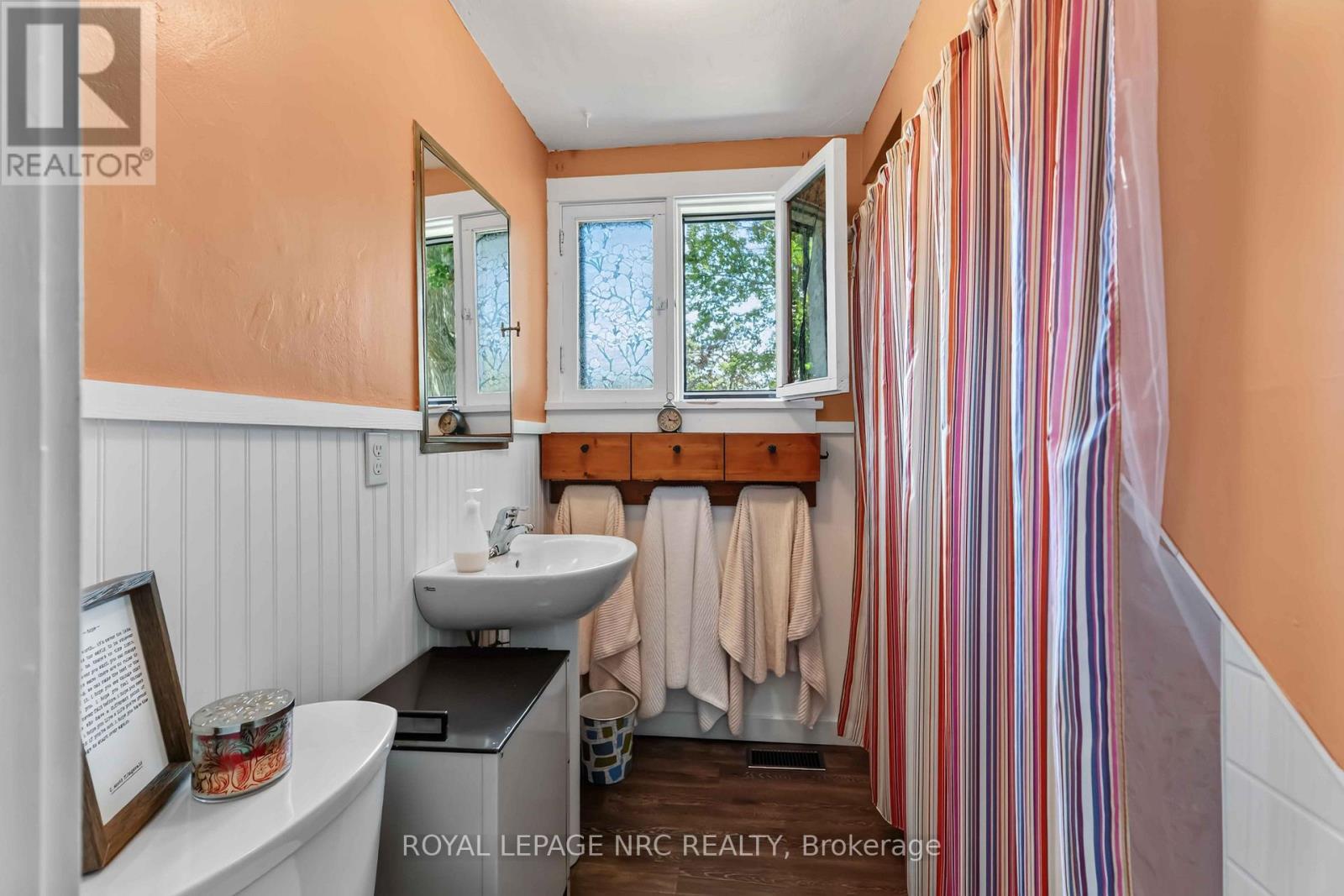 295 LEASK AVENUE - 22