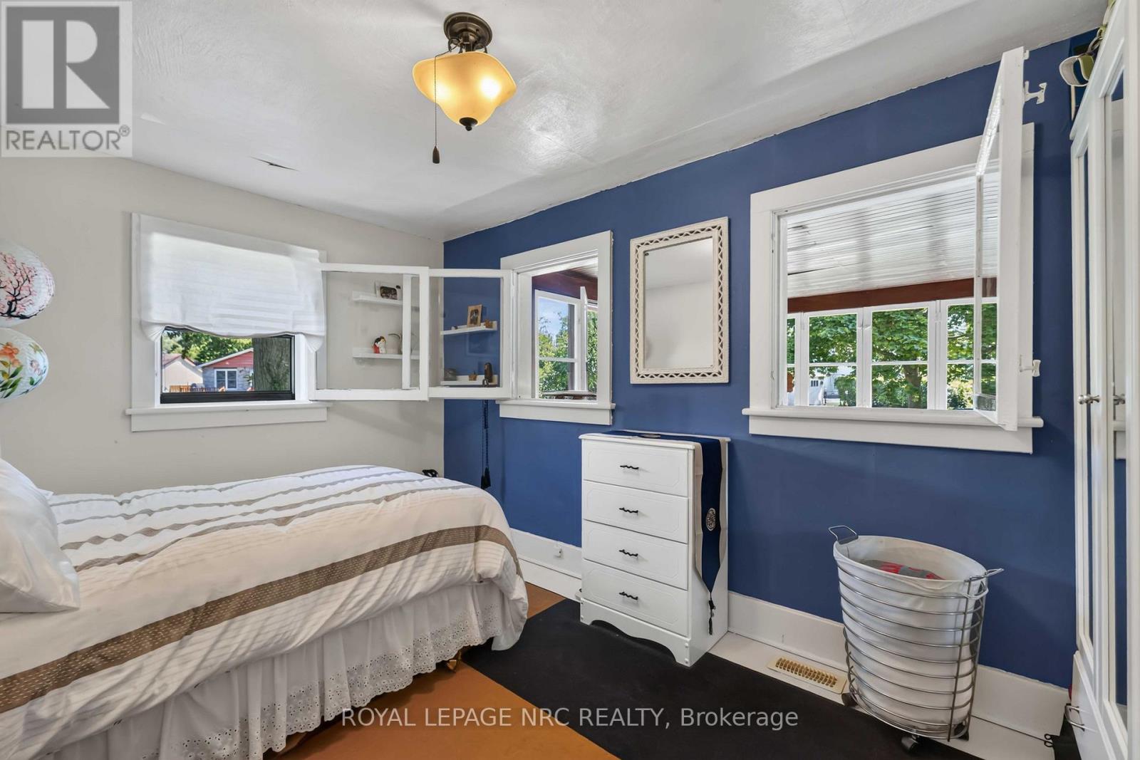 295 LEASK AVENUE - 24