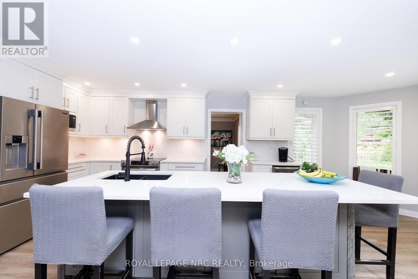 3 GREENVALE COURT - Image 22
