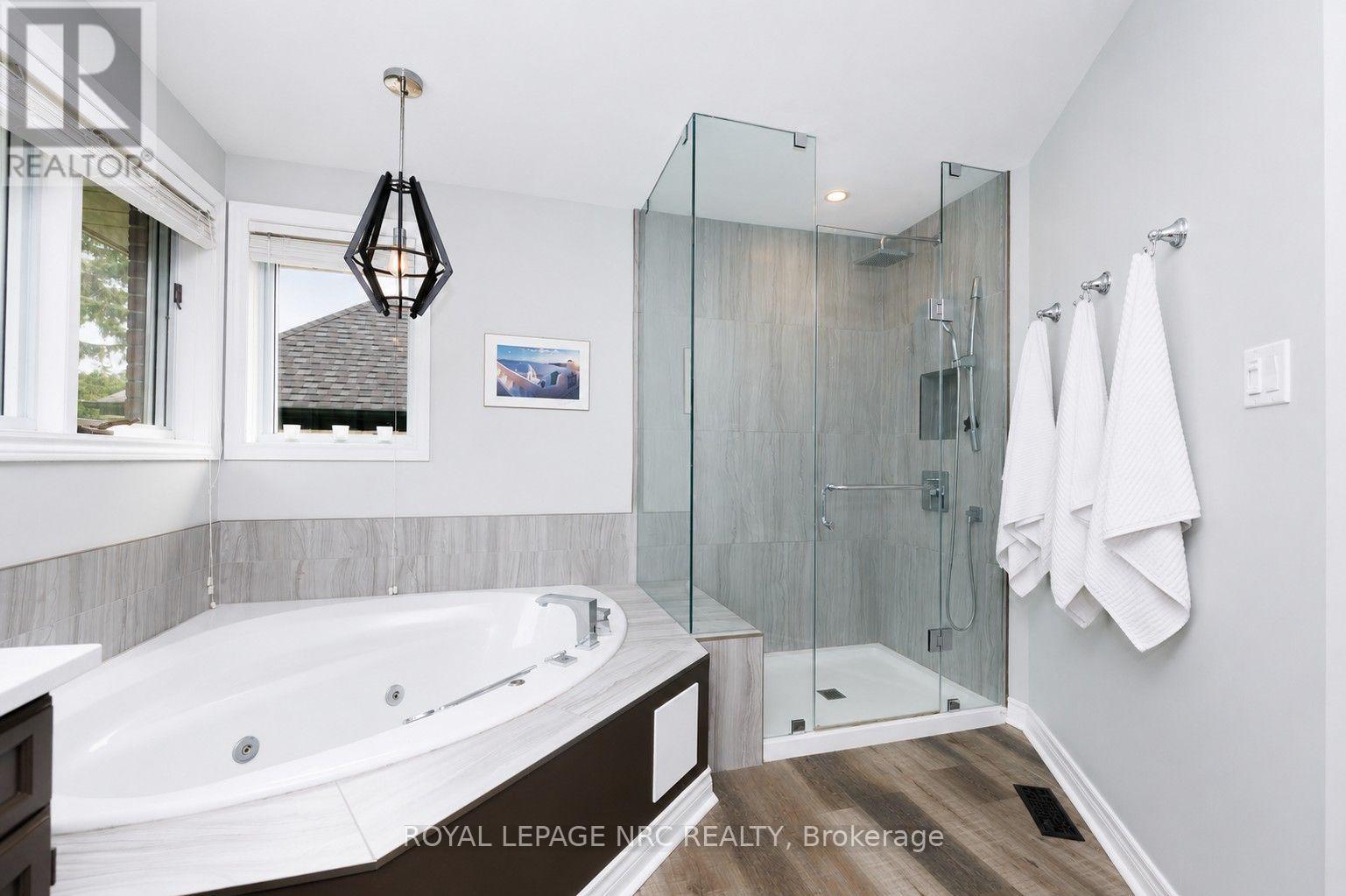 3 GREENVALE COURT - Image 39