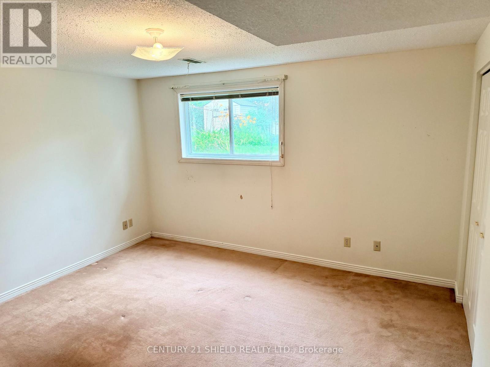 241 SARAH STREET - 14