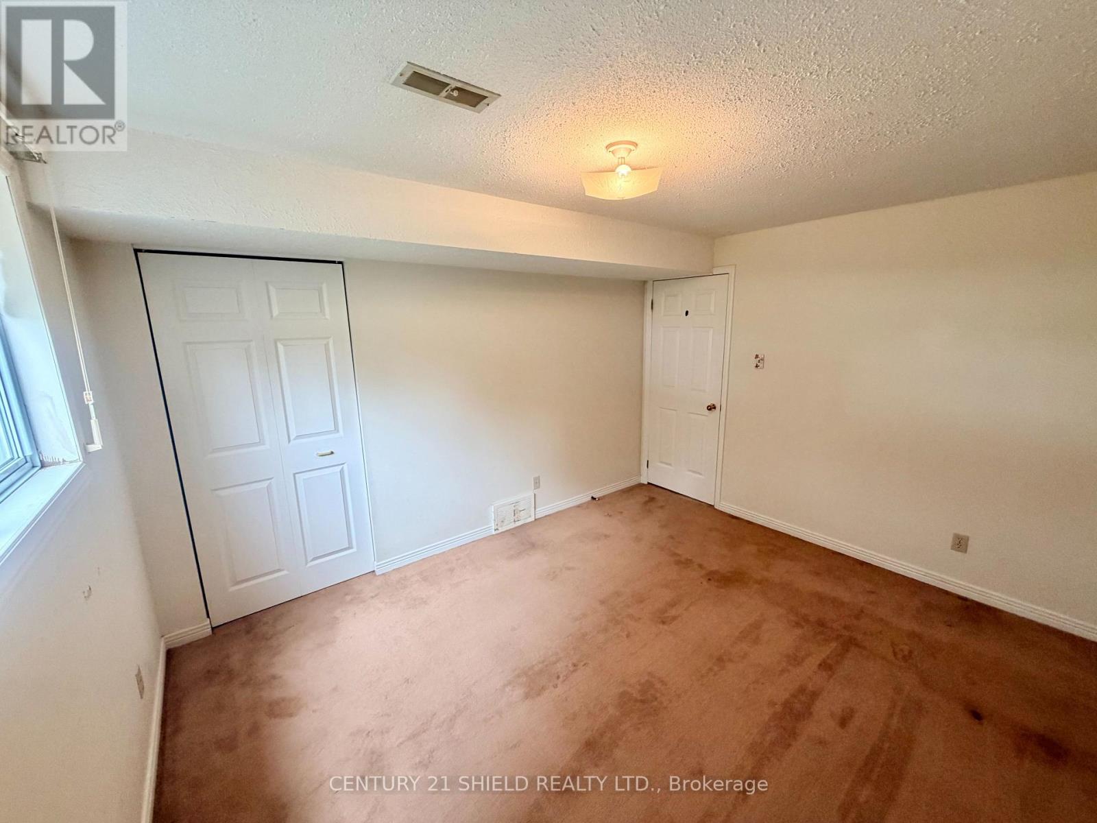 241 SARAH STREET - 18