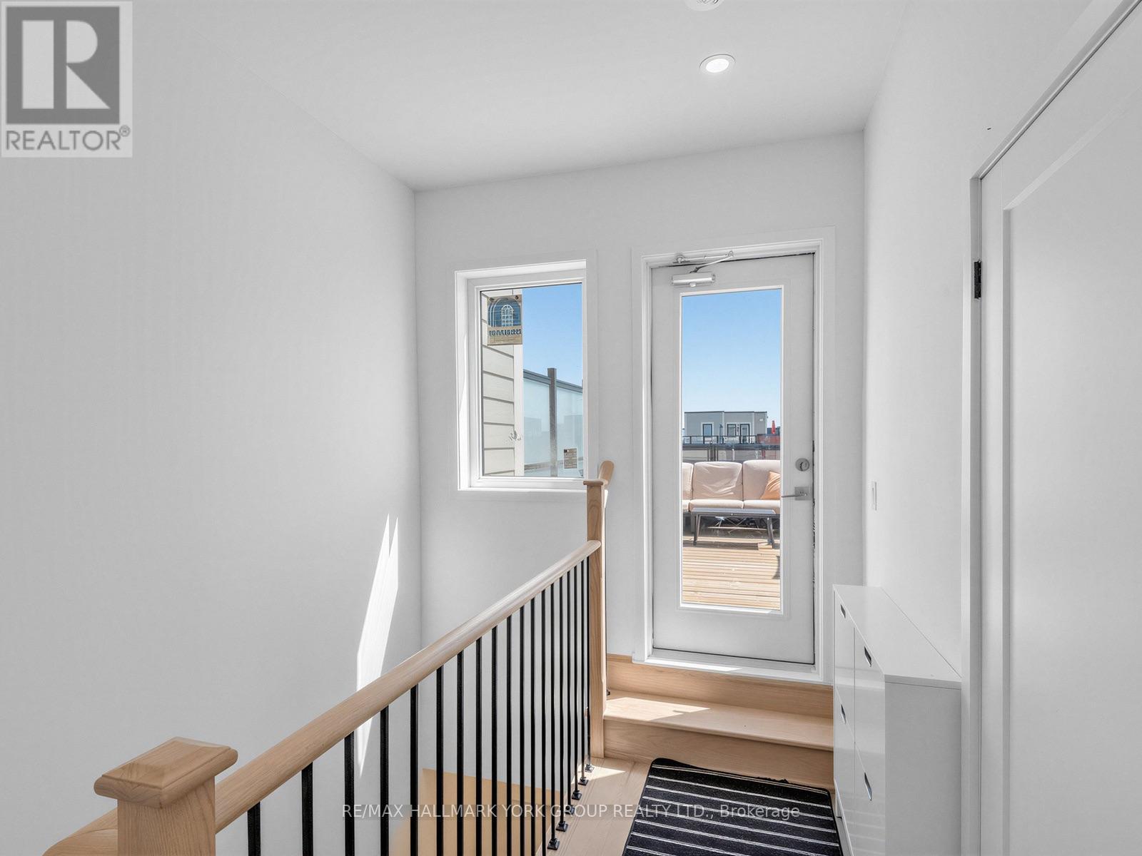 #SUITE 18 11 LYTHAM GREEN CIRCLE - 19