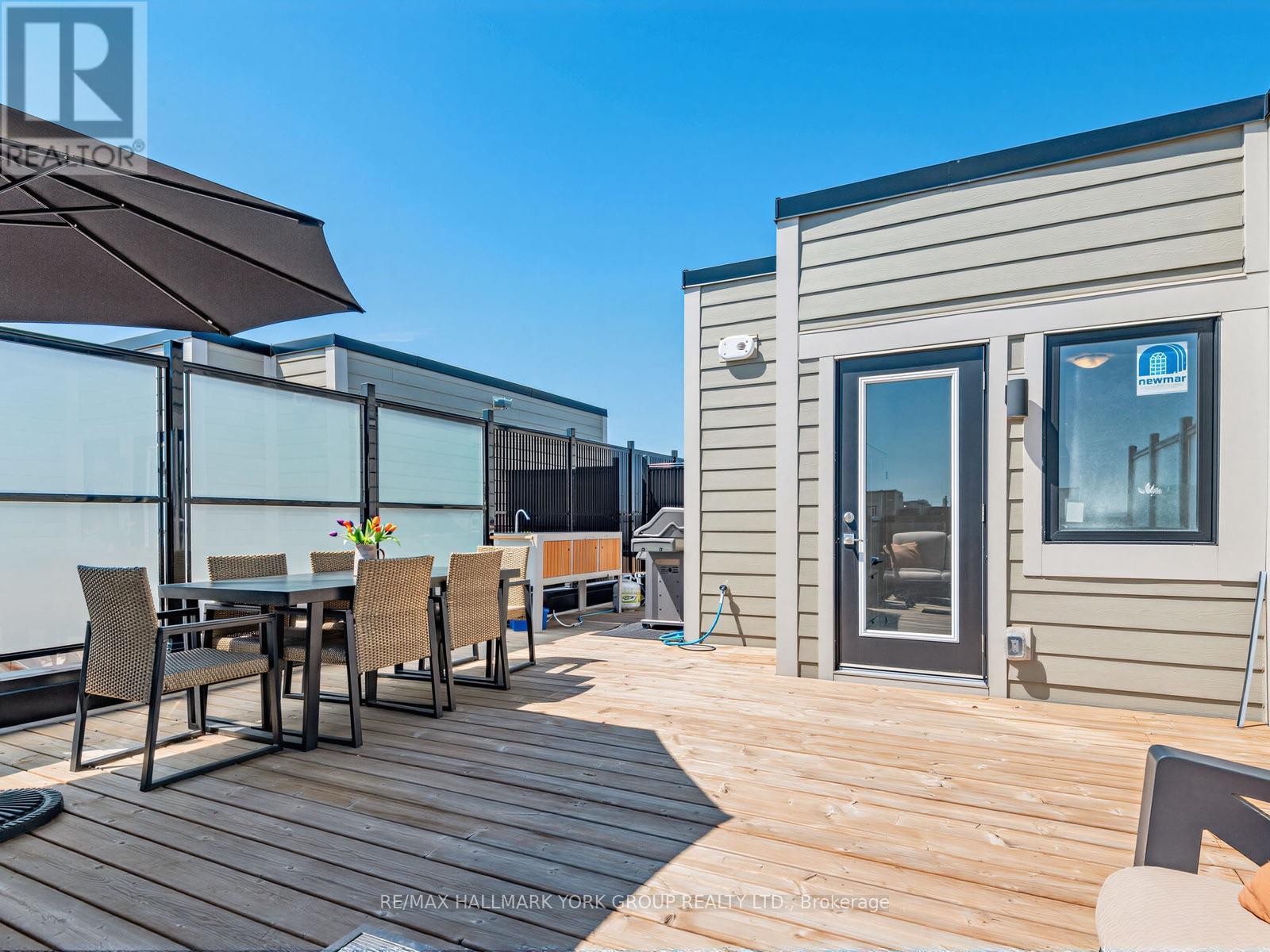 #SUITE 18 11 LYTHAM GREEN CIRCLE - 21