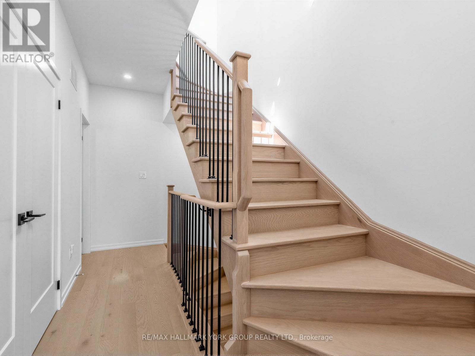 #SUITE 18 11 LYTHAM GREEN CIRCLE - 18
