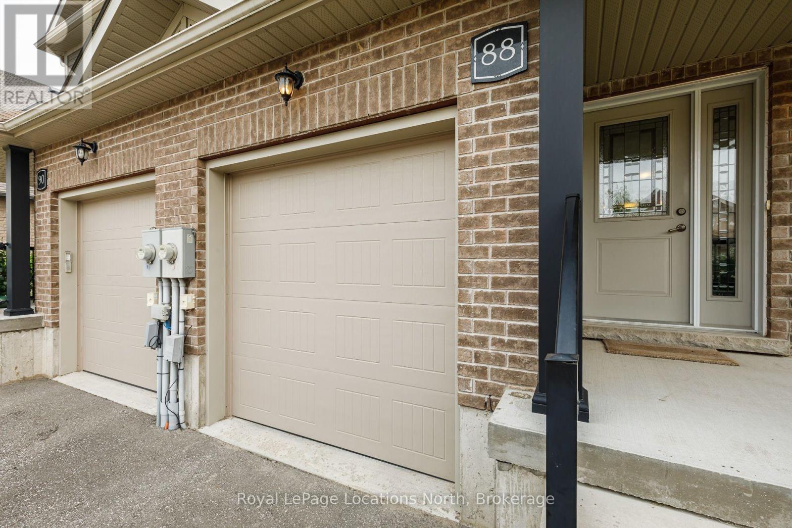 88 ROBERTSON STREET - 36