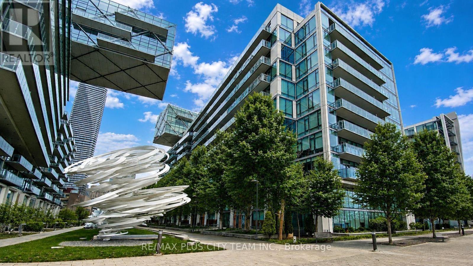 #1305 39 QUEENS QUAY E - 1