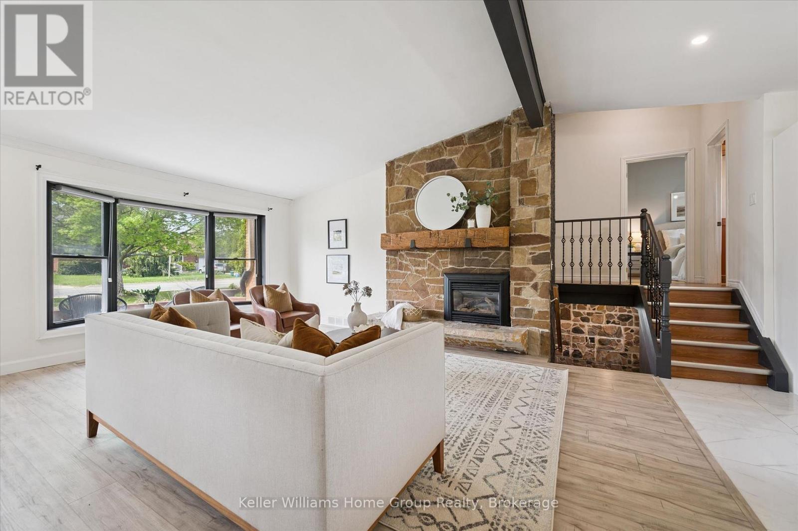490 GARAFRAXA STREET E - 10