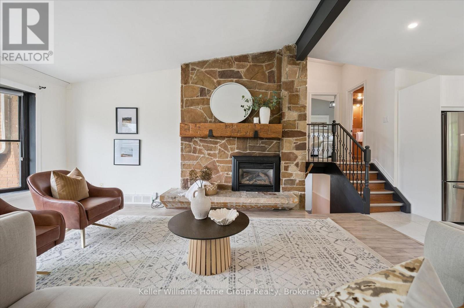 490 GARAFRAXA STREET E - 11