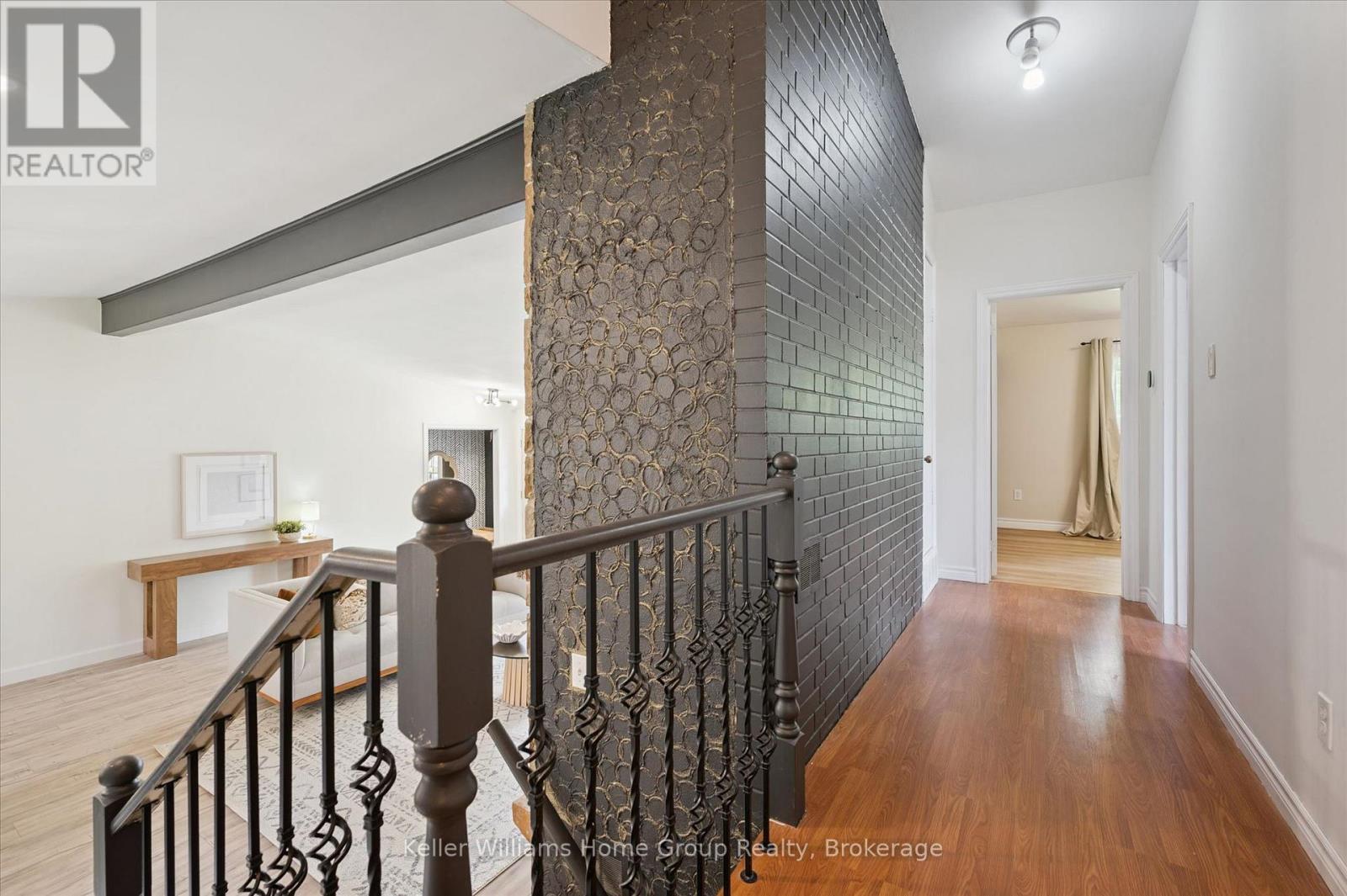 490 GARAFRAXA STREET E - 28