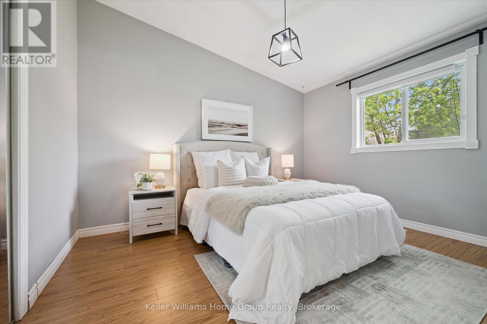 490 GARAFRAXA STREET E - 35