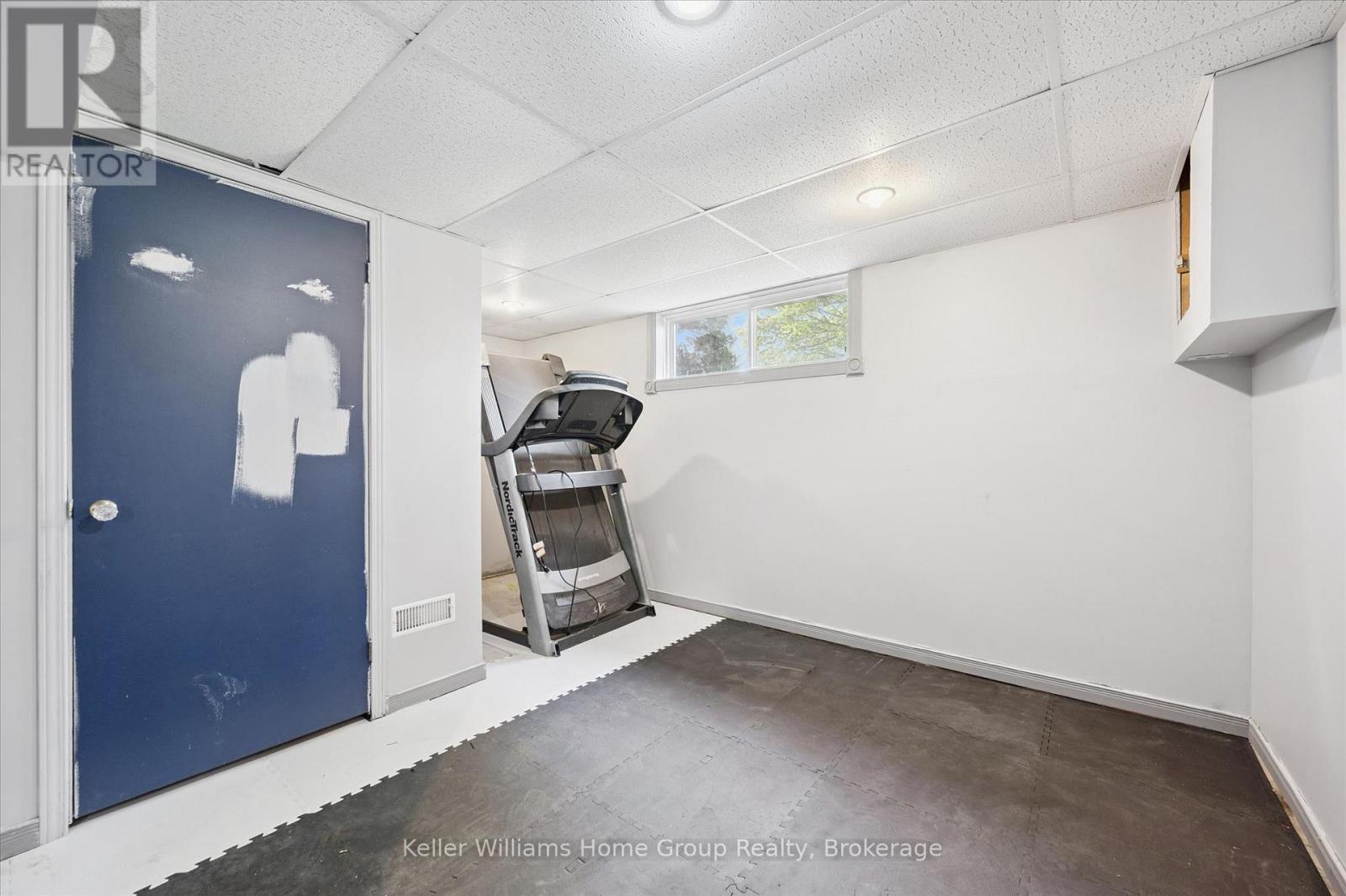490 GARAFRAXA STREET E - 38