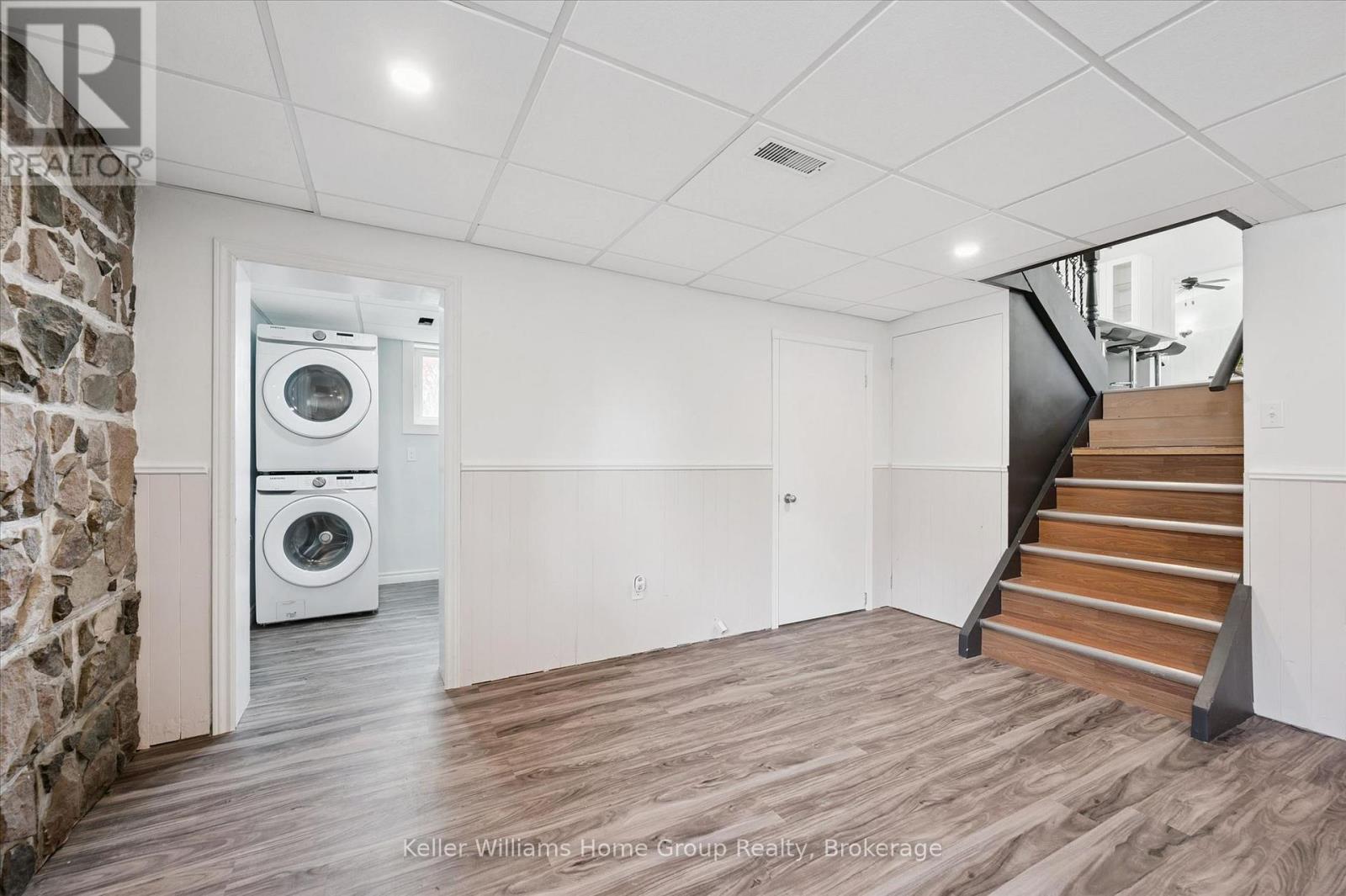 490 GARAFRAXA STREET E - 40