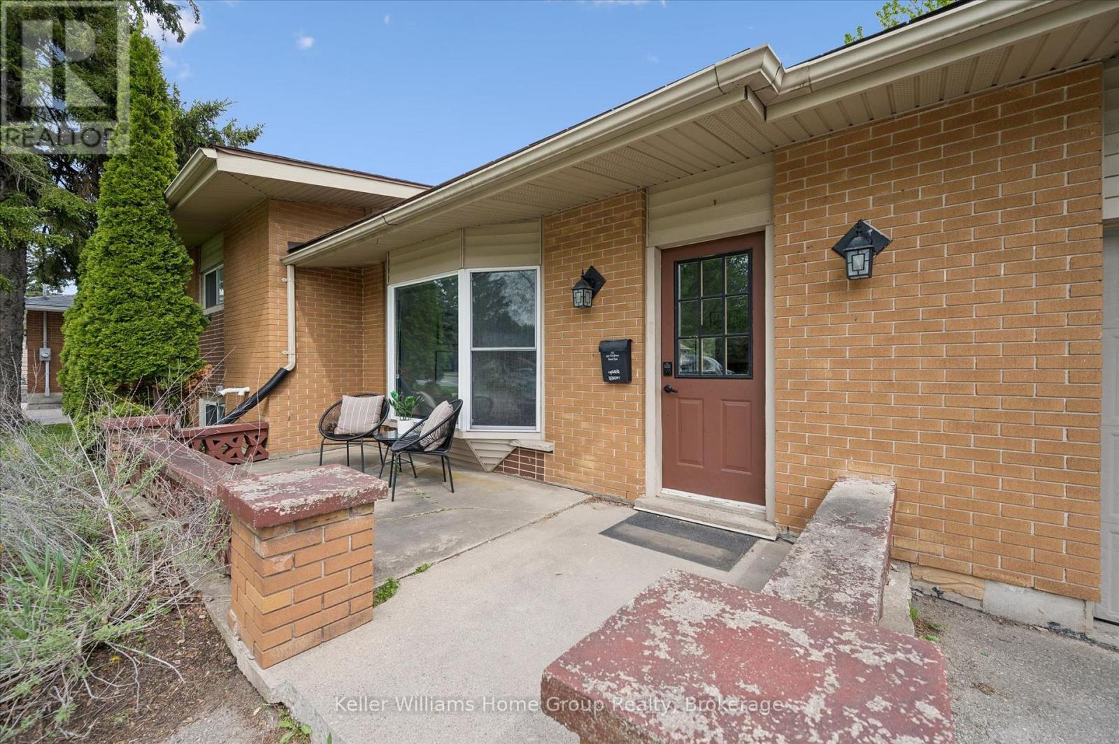 490 GARAFRAXA STREET E - 8