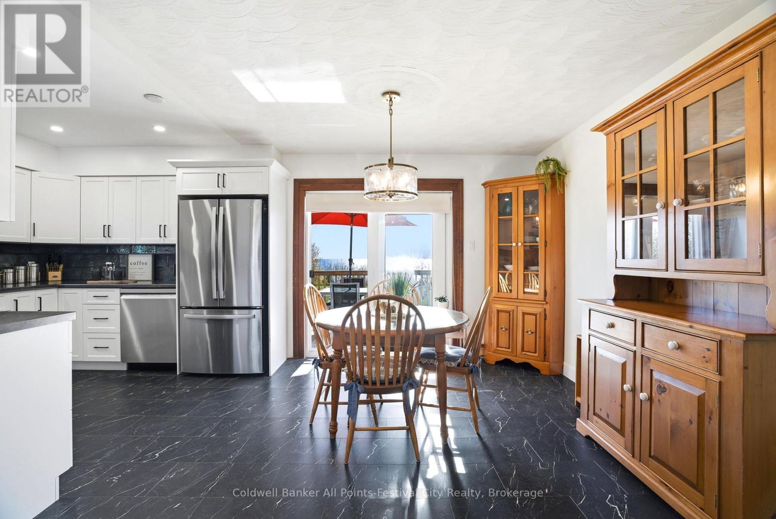 306 LAKESIDE DRIVE - 12