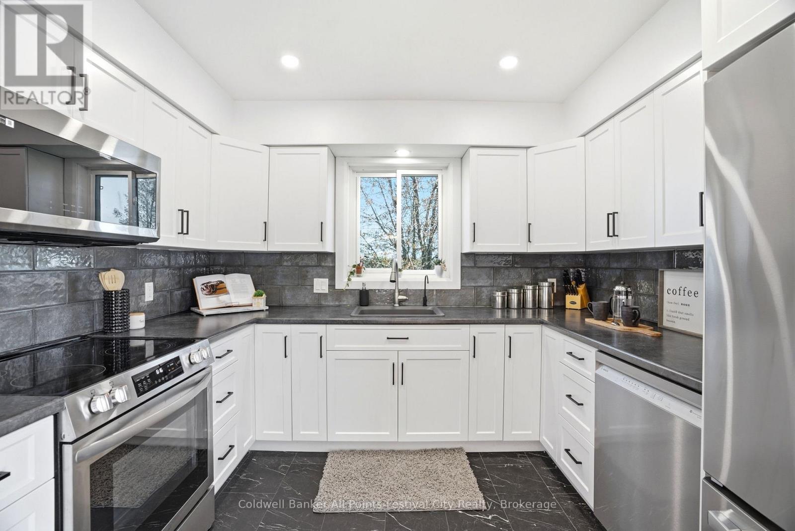 306 LAKESIDE DRIVE - 15