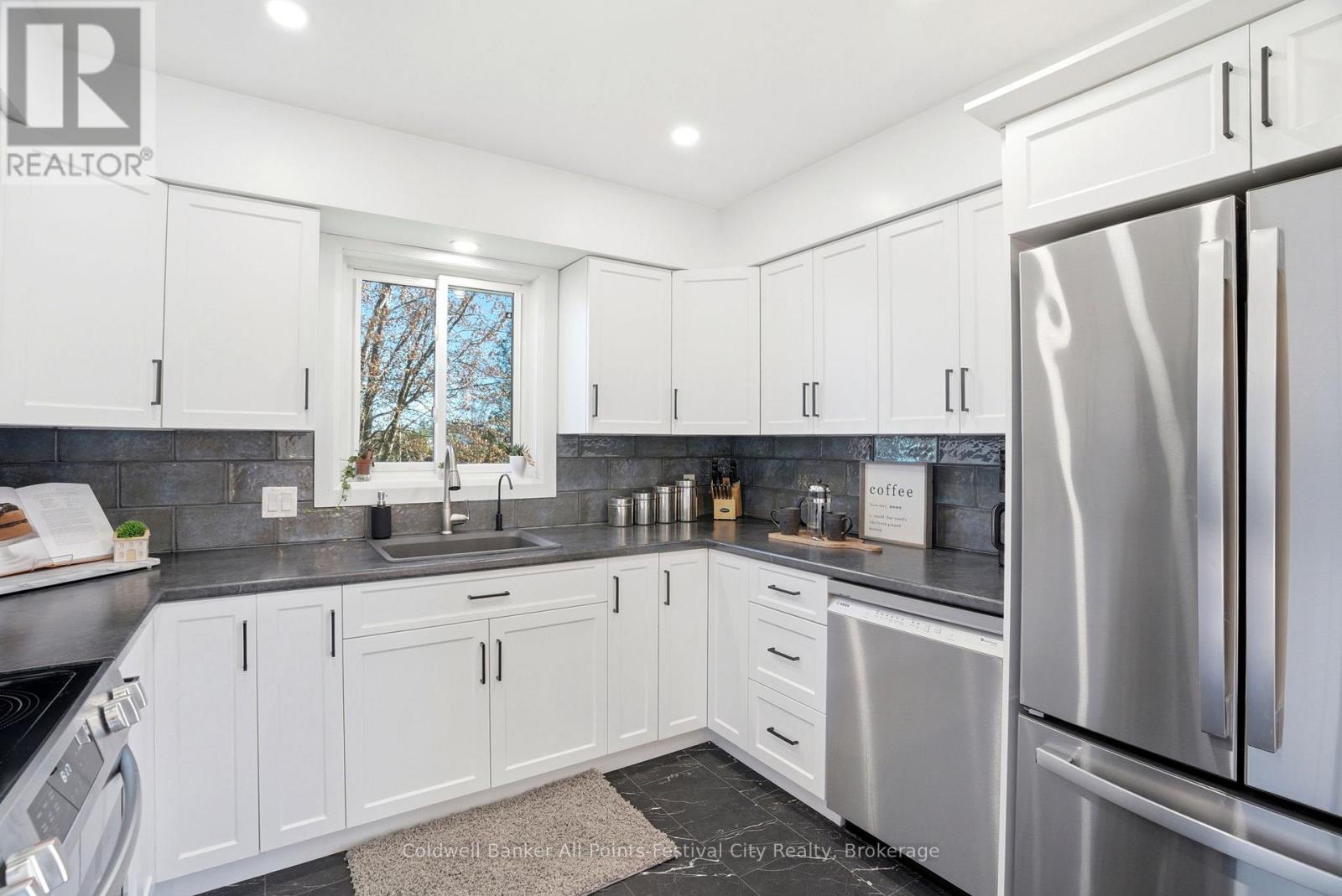 306 LAKESIDE DRIVE - 16