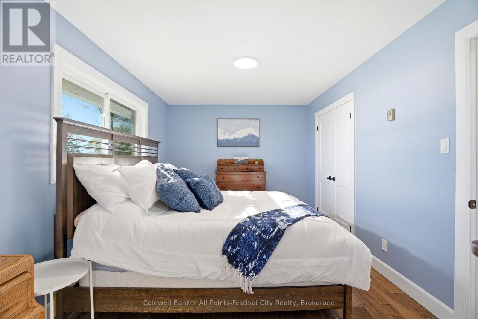 306 LAKESIDE DRIVE - 24