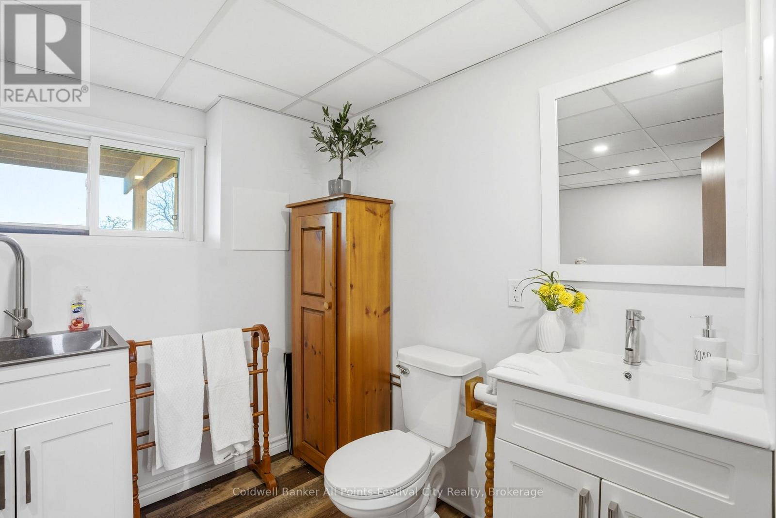 306 LAKESIDE DRIVE - 28