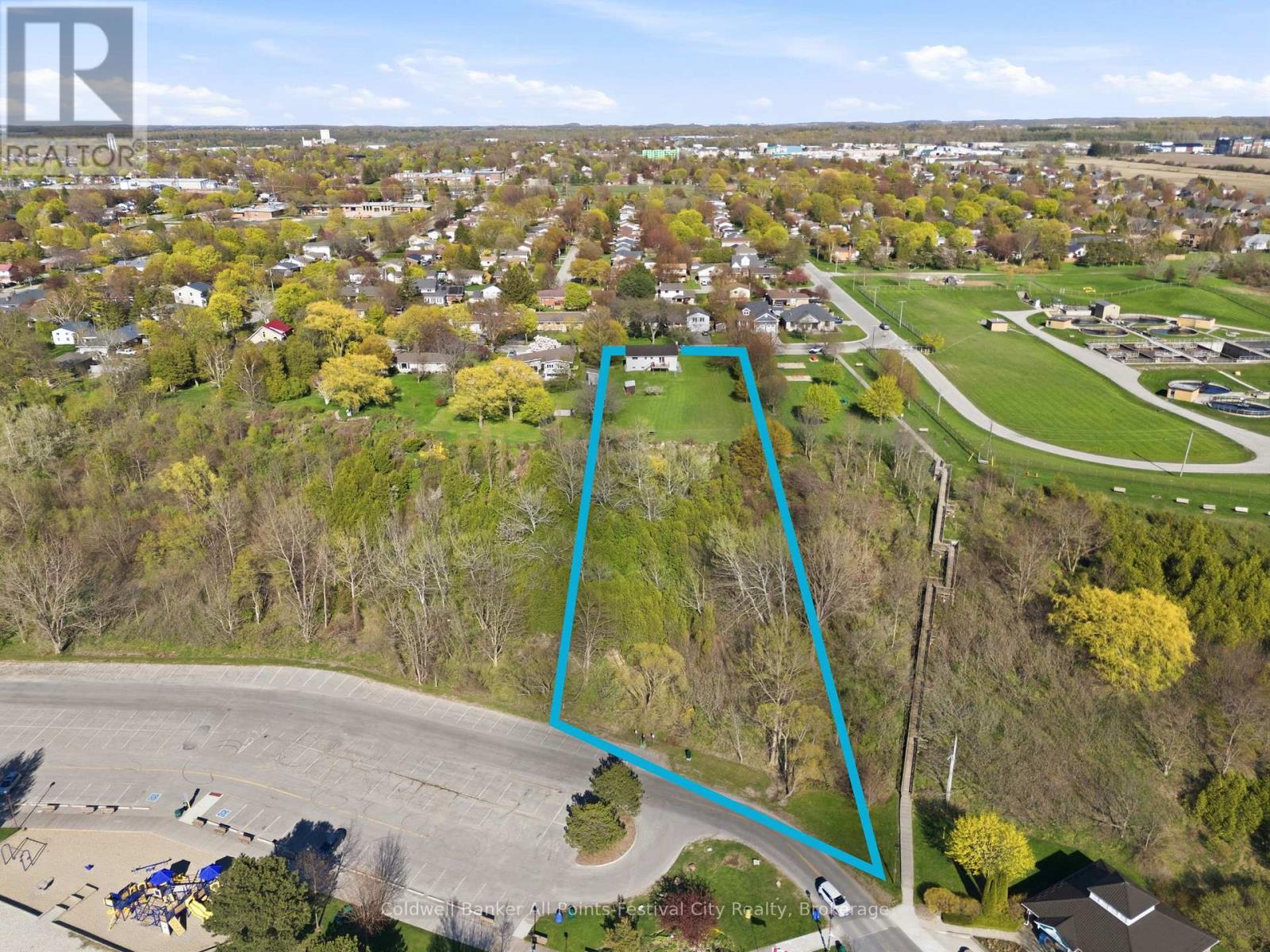 306 LAKESIDE DRIVE - 3