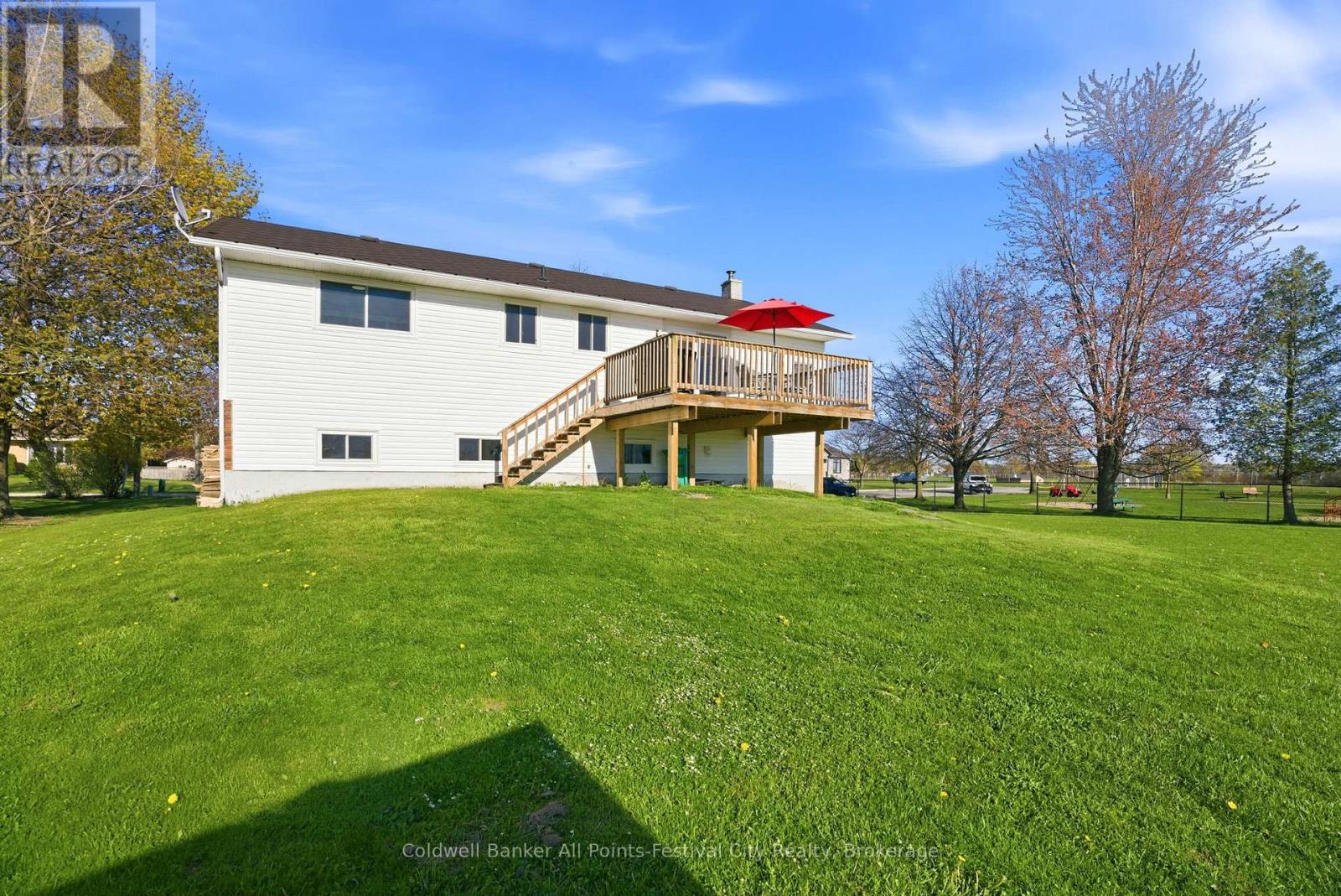 306 LAKESIDE DRIVE - 35