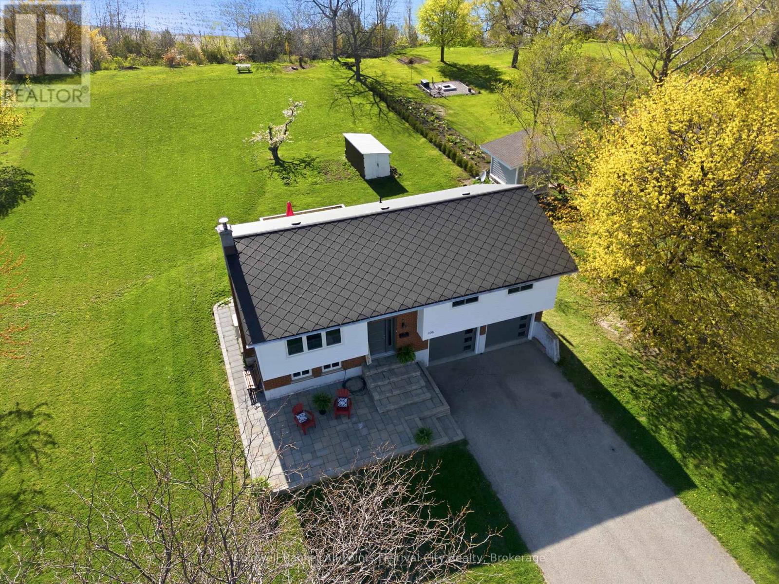 306 LAKESIDE DRIVE - 39