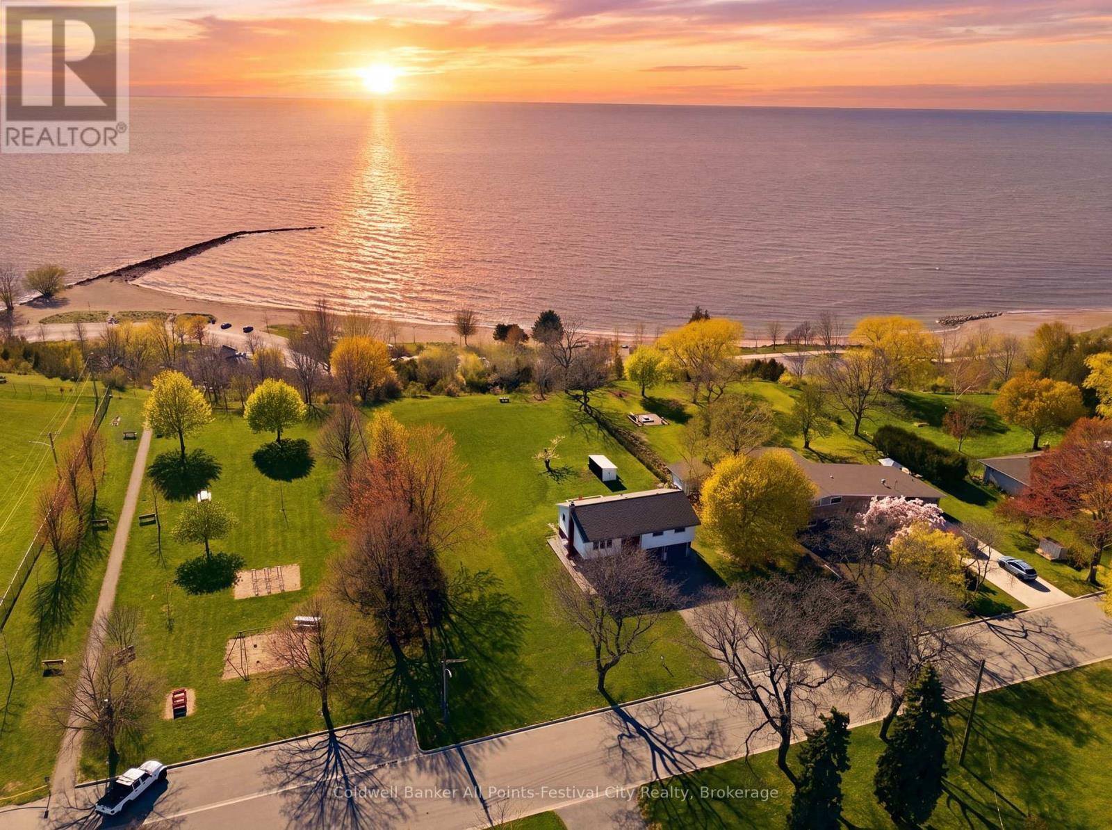 306 LAKESIDE DRIVE - 4