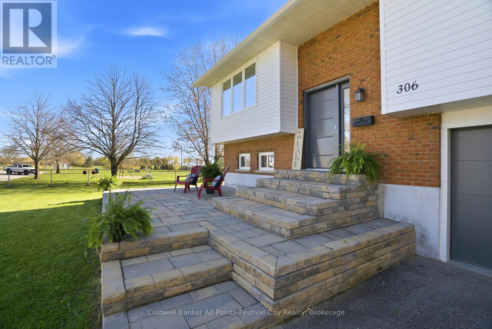 306 LAKESIDE DRIVE - 7