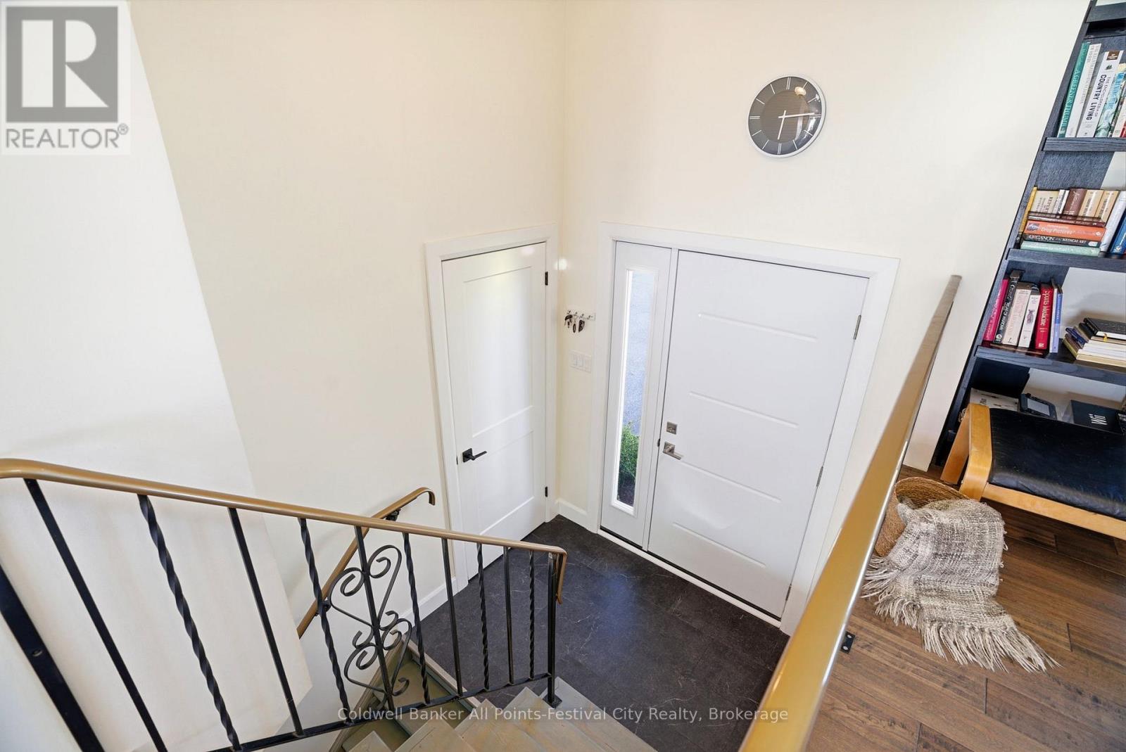306 LAKESIDE DRIVE - 8