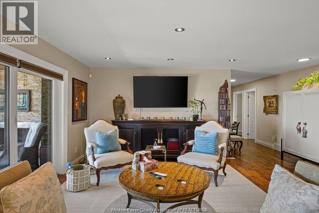 1695 HERITAGE - 10