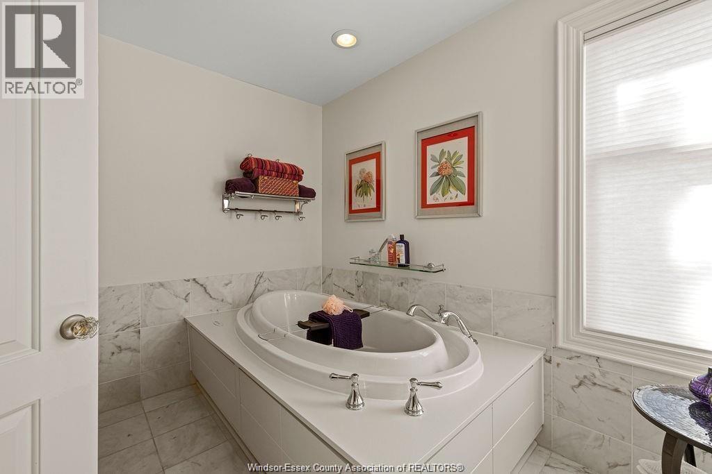 1695 HERITAGE - 23