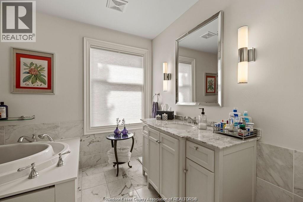1695 HERITAGE - 22