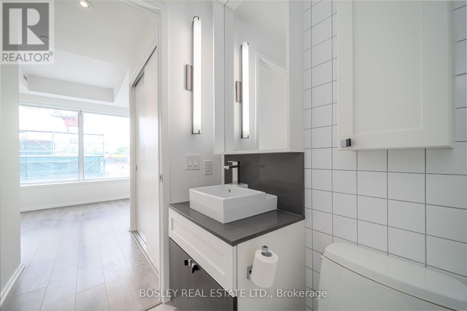 #314 783 BATHURST STREET - 22